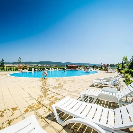 Holiday And Orchid Fort Noks Lägenhet Slăntjev Brjag