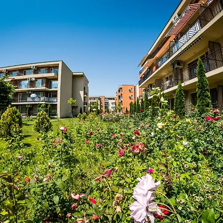 Holiday And Orchid Fort Noks *