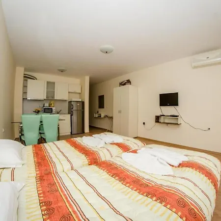 Apartment Holiday And Orchid Fort Noks *